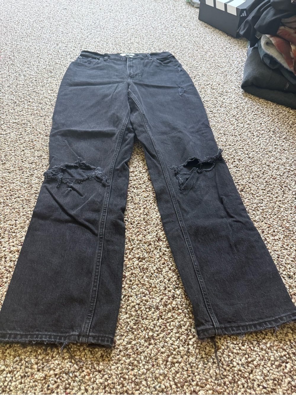 Abercrombie & Fitch Women's Straight Leg Black Distressed Jeans